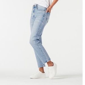 Modern American Lafayette Narrow